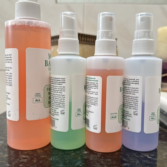 Mario Badescu Facial Spray Set - Picture 2 of 2